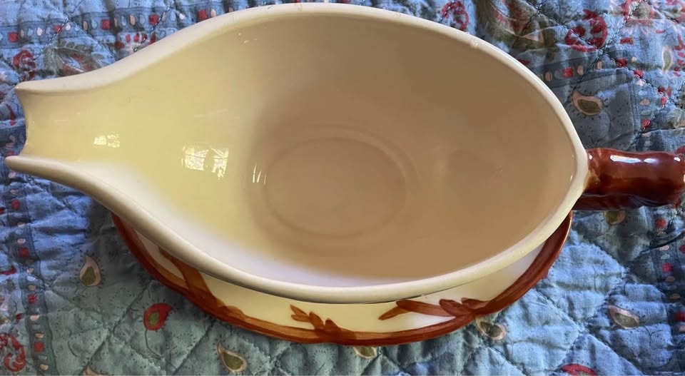 Vintage Franciscan Apple Gravy Boat w/ Plate - Never Used! - photo 3