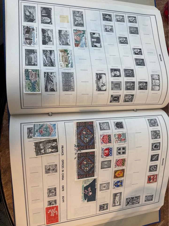 Stamp Collection in Ambassador Album – Mostly Canada & USA - photo 4