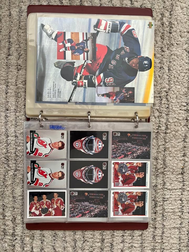Vintage Hockey Card Binder - Gretzky, Crosby, Lemieux, Roy + Mor