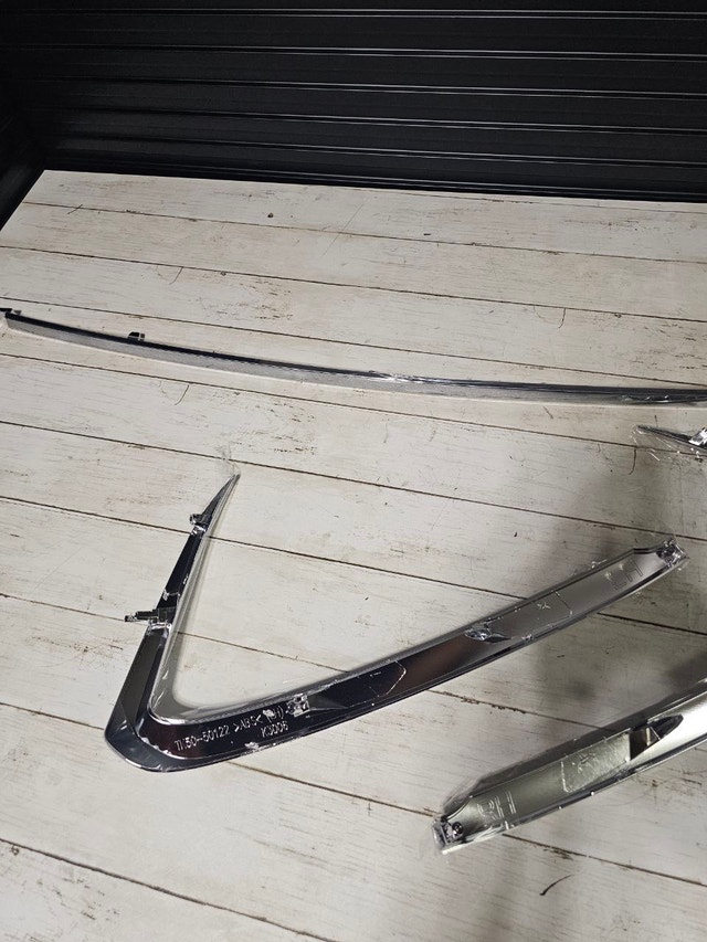 2016-2023 Mazda CX-9 Front Bumper Trim Set - photo 4