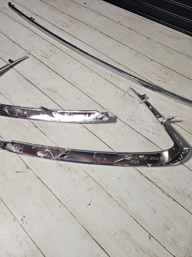 2016-2023 Mazda CX-9 Front Bumper Trim Set - photo 5