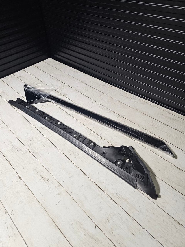 2011-2013 Ford Explorer A-Pillar Molding (Left Side) - photo 3