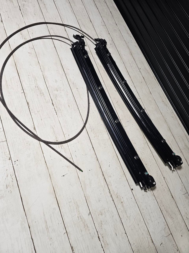 Mercedes-Benz A-Class W176 Sliding Roof Mechanics Rails - photo 2
