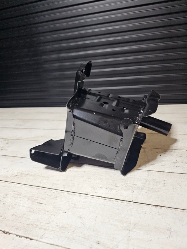 Bumper Mounting Reinforce Left Replacement Toyota Corolla 2019 - photo 2