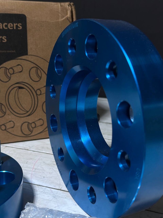 Spidertrax Wheel Spacers - 2pcs Blue 6x5.5 1.25" Ford Bronco/Ran - photo 3