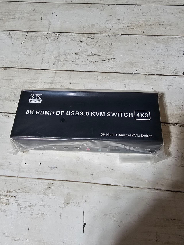 8K 60Hz KVM Switch - 4 Computers, 3 Monitors (2 DP + 1 HDMI) - photo 4