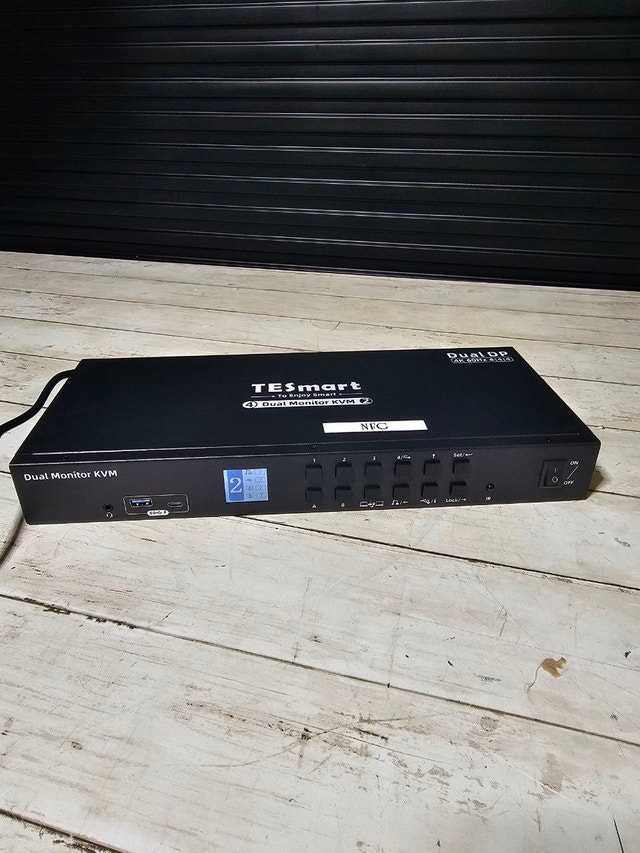 TESmart 4K@60Hz DisplayPort KVM Switch - 4 Computers, 2 Monitors - photo 2