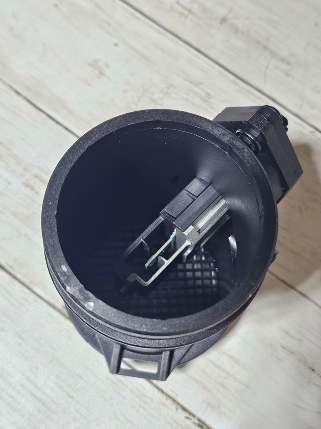 Mass Air Flow Sensor for Volvo 960 II / S90 / V90 - photo 4