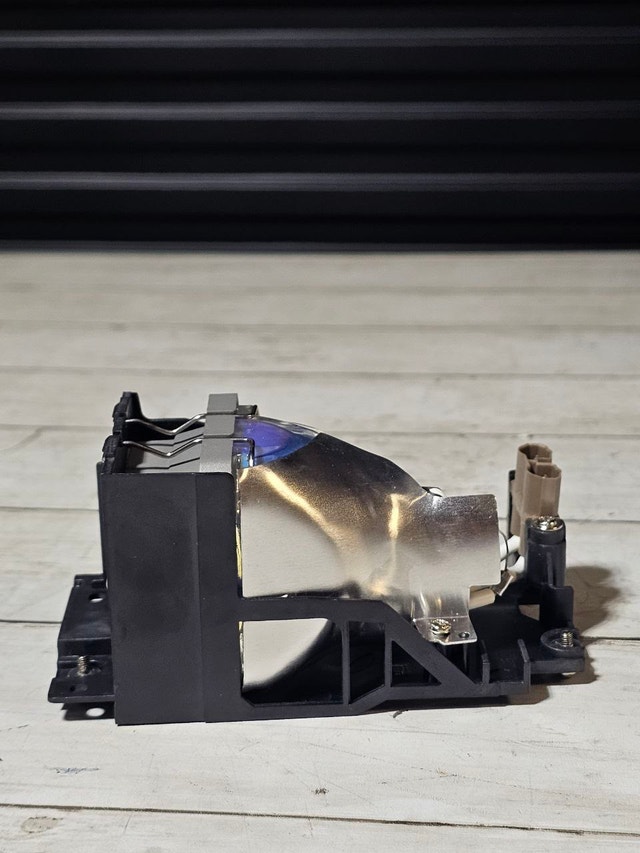TLPLV3 Projector Lamp with Housing Compatible with Toshiba - photo 5