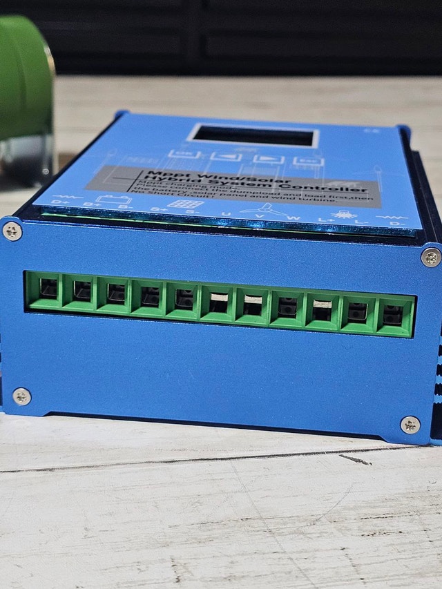 1600W Wind Solar Hybrid MPPT Charge Controller - photo 3