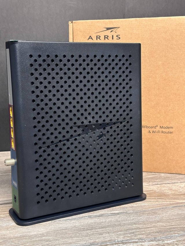 Refurbished Arris Surfboard SBG8300 DOCSIS 3.1 Gigabit Cable Mod - photo 2