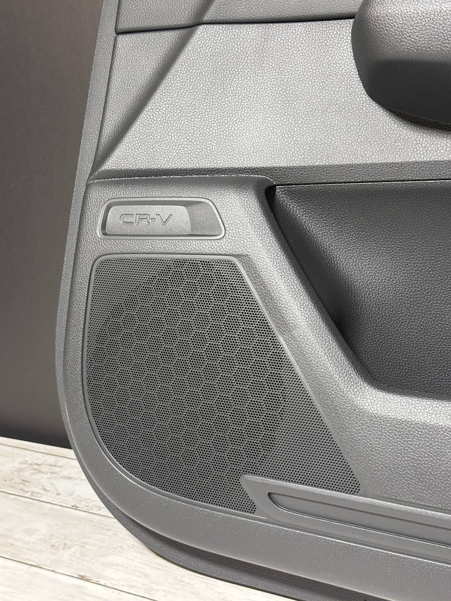 Honda CR-V Door Trim Panel (2023-2025) - photo 2