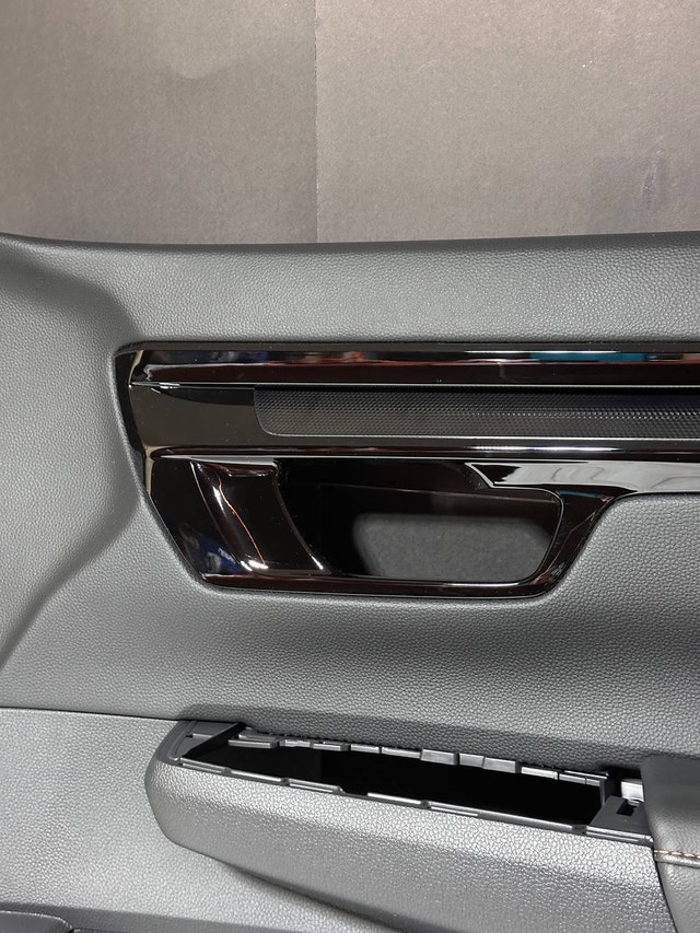 Honda CR-V Door Trim Panel (2023-2025) - photo 3
