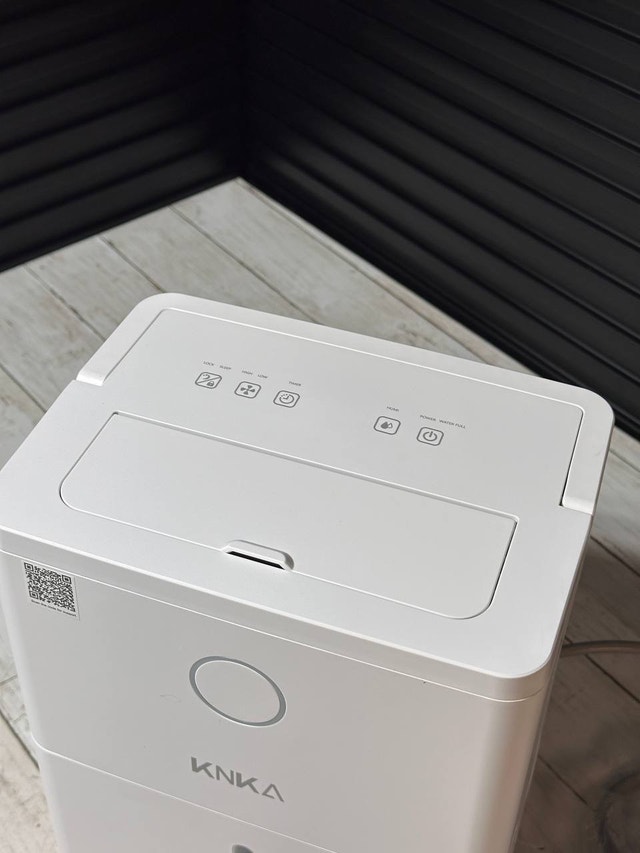 21 Pint Quiet Dehumidifier w/ Drain Hose (1300 sq ft) - photo 4