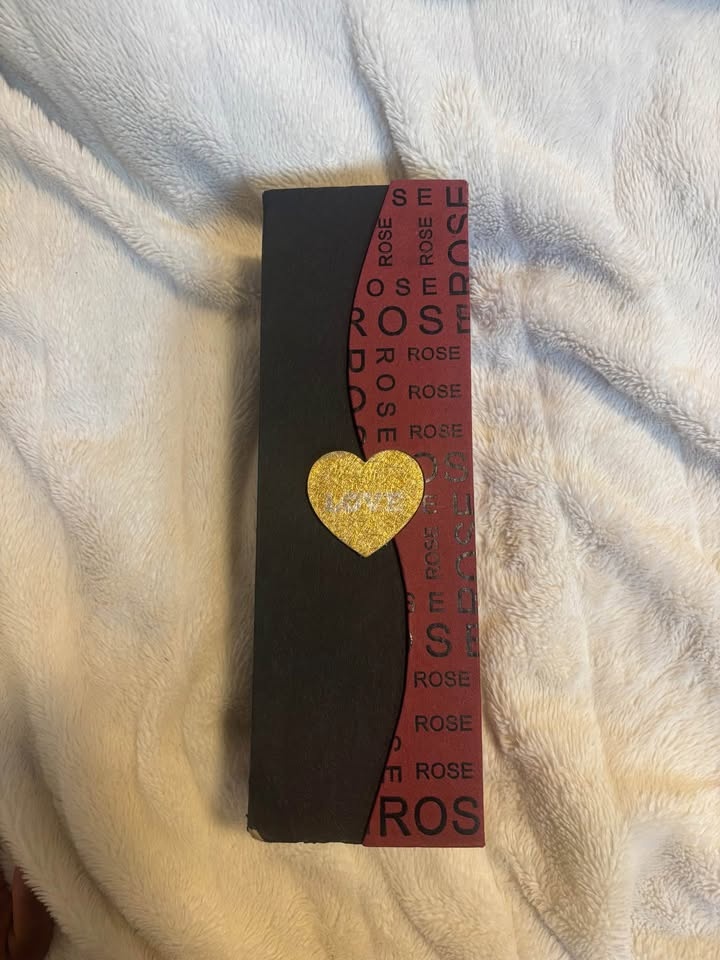 Gold plated rose with stand + box - photo 2
