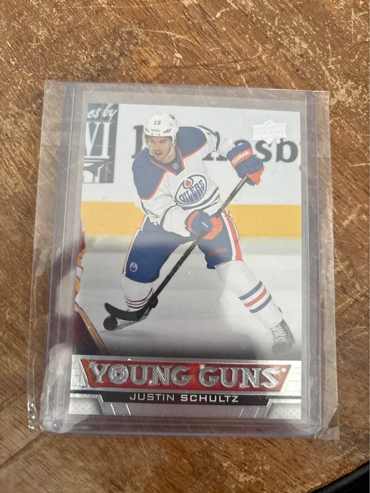 2013-14 Upper Deck Young Guns Justin Schultz RC Oilers
