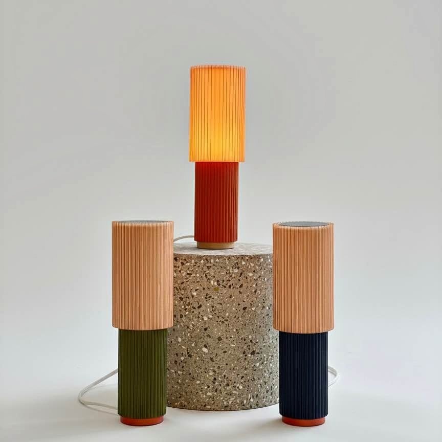 Modern Cozy Table Lamp / Desk Lamp – Corded, LED Bulb Incl.