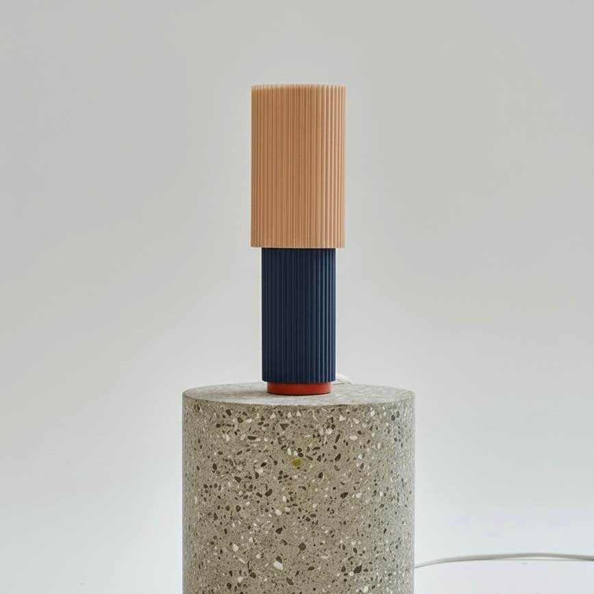 Modern Cozy Table Lamp / Desk Lamp – Corded, LED Bulb Incl. - photo 2