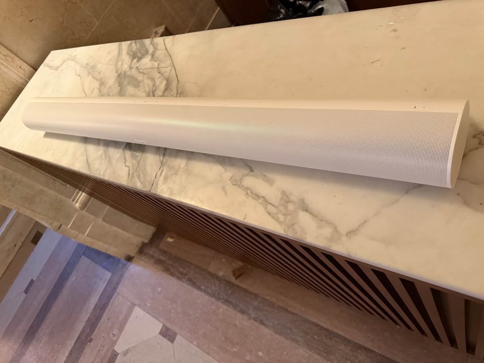 White Sonos Arc - photo 3
