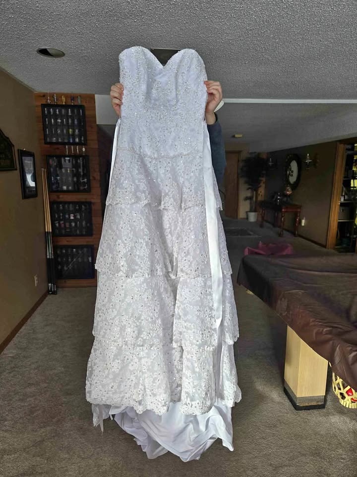 NEW Maggie Sottero Wedding Dress Size 8