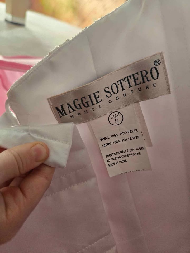 NEW Maggie Sottero Wedding Dress Size 8 - photo 3