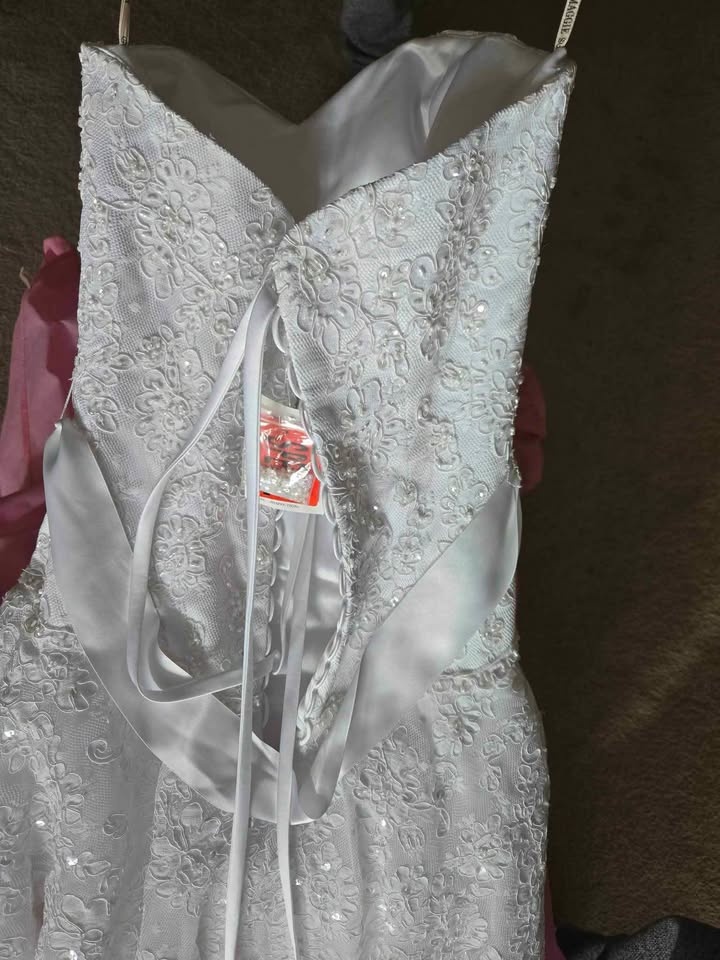 NEW Maggie Sottero Wedding Dress Size 8 - photo 5