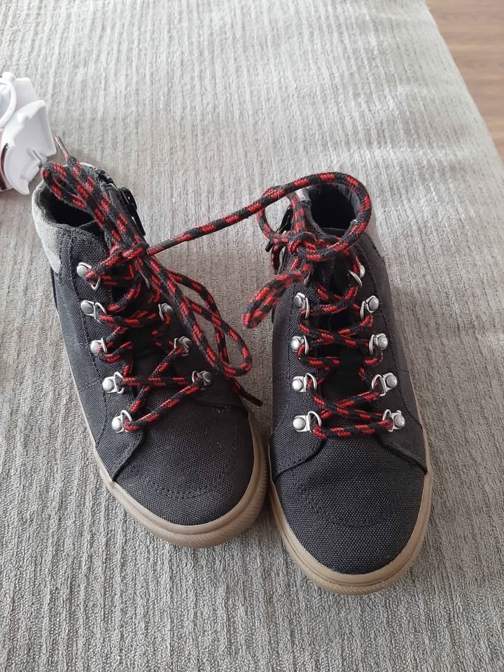 EEUC Toddler Boys Shoes Size 9 - photo 2