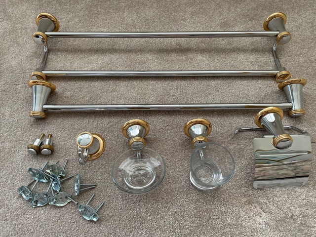 RUBINET Quality bathroom accessory set