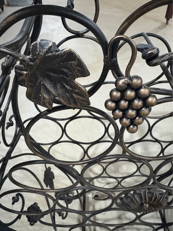 Wrought Iron Wine Rack with Glass Top - 21 bottles - photo 2