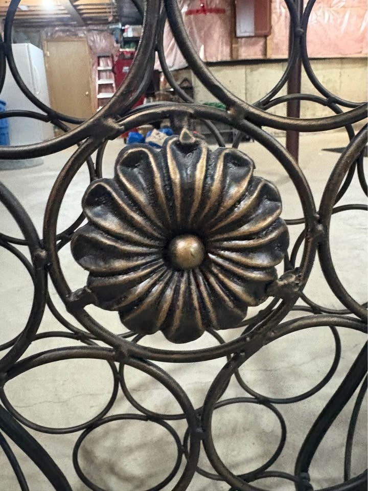 Wrought Iron Wine Rack with Glass Top - 21 bottles - photo 3