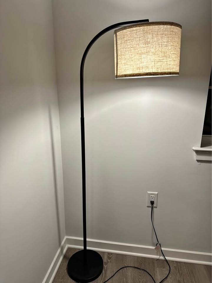 Modern Arched Floor Lamp – Excellent Condition – $40