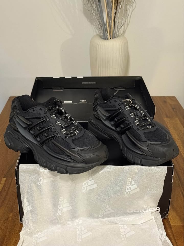 Adidas Jellyfish Pharrell Williams Triple Black - photo 2