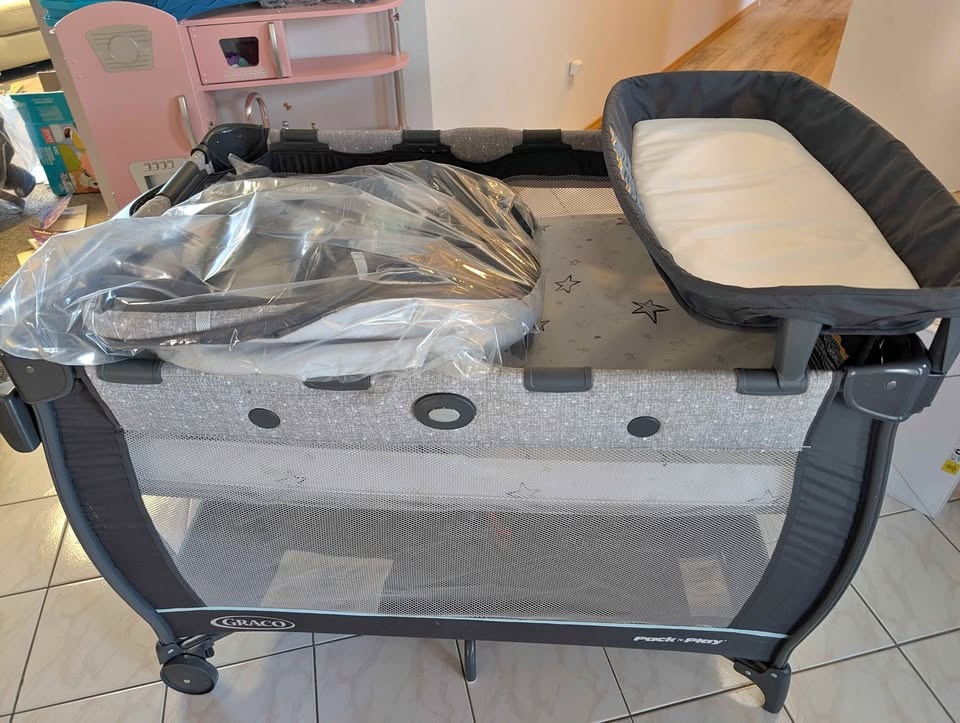 Graco Travel Pack & Play Dome LX Playpen Bassinet Changer
