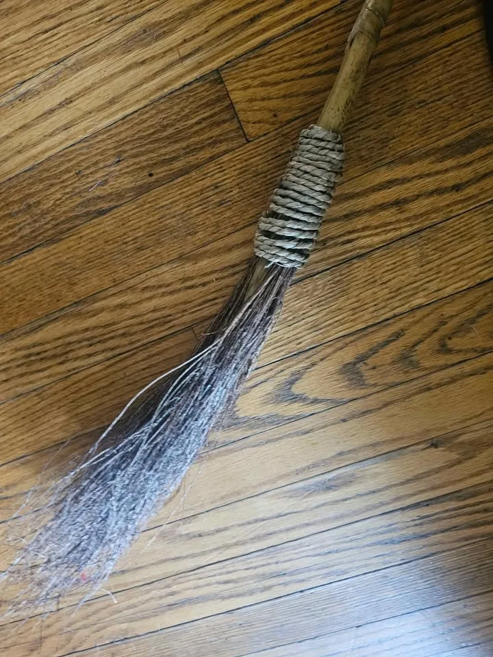 Witch Hat and Broom image indicator(2)