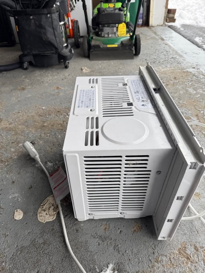 Window Air Conditioner 5000-BTU - photo 3