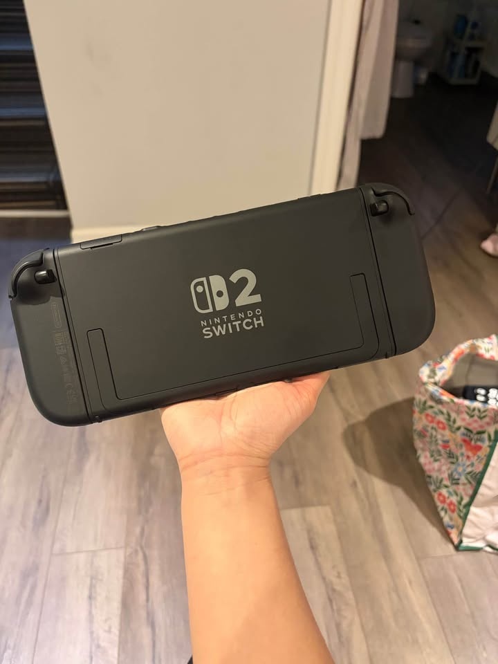 Nintendo Switch 2 - photo 2