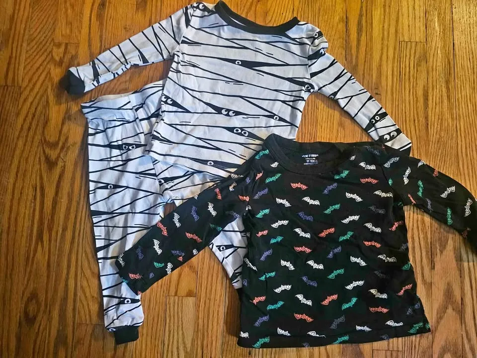 Halloween 12m-18m Pajamas and love sleeve thumbnail