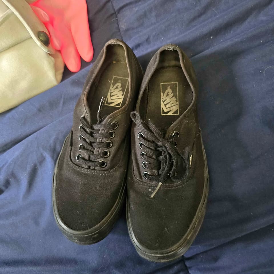 Black vans