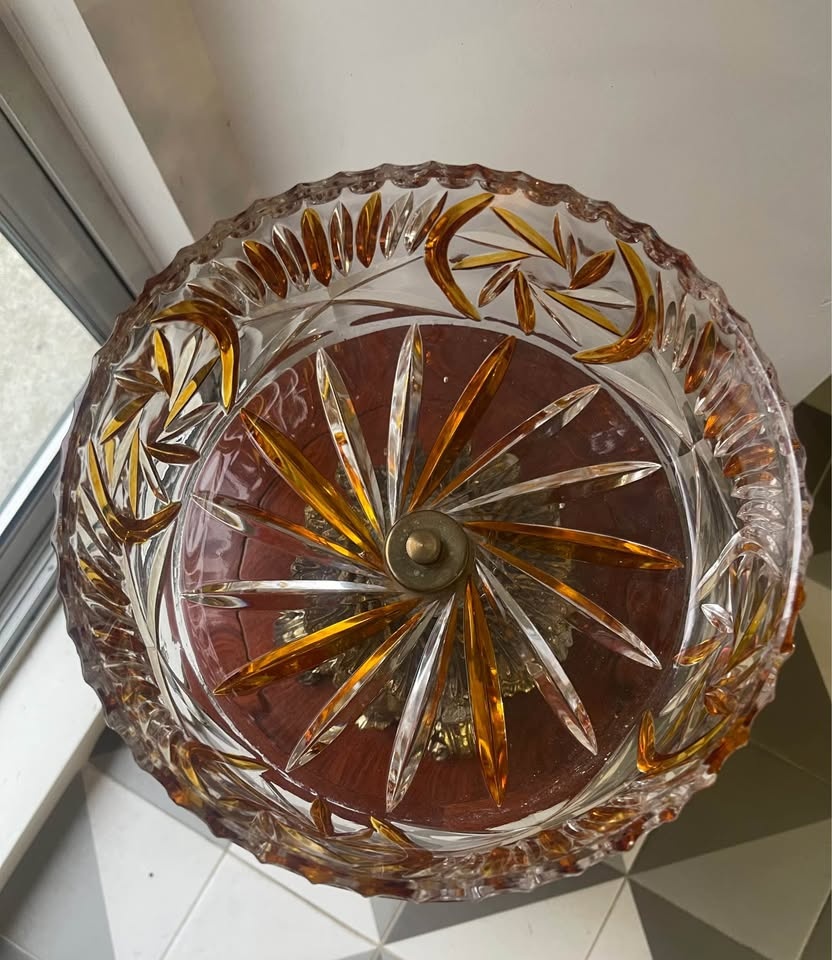 Rare found: Large Crystal Bowl with Gold Accents Ornate Base - photo 5