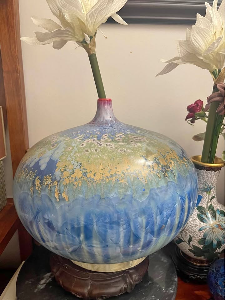Gorgeous Blue Green Gold Crystalline Glaze Vase w/ Stand