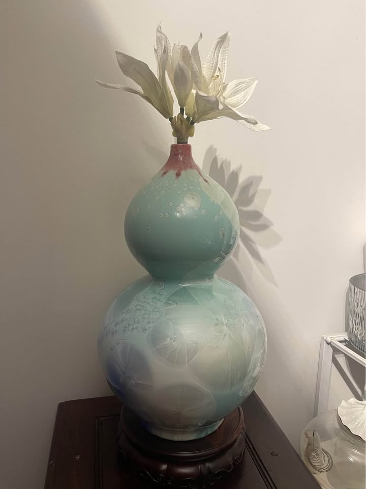 Unique Crystalline Glaze Gourd Vase w/ Flower - photo 2
