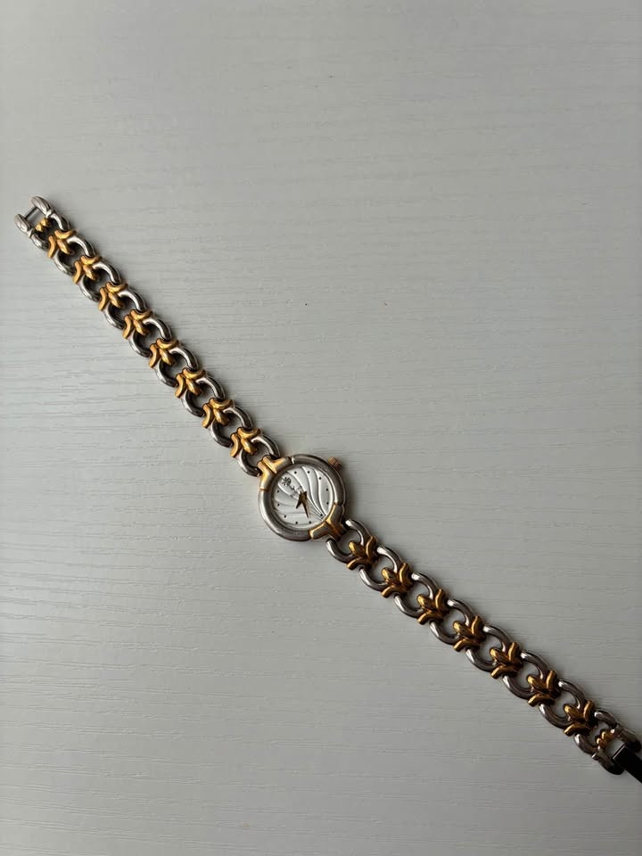 Vintage Bulova Diamond Two Tone Quartz Watch - photo 3