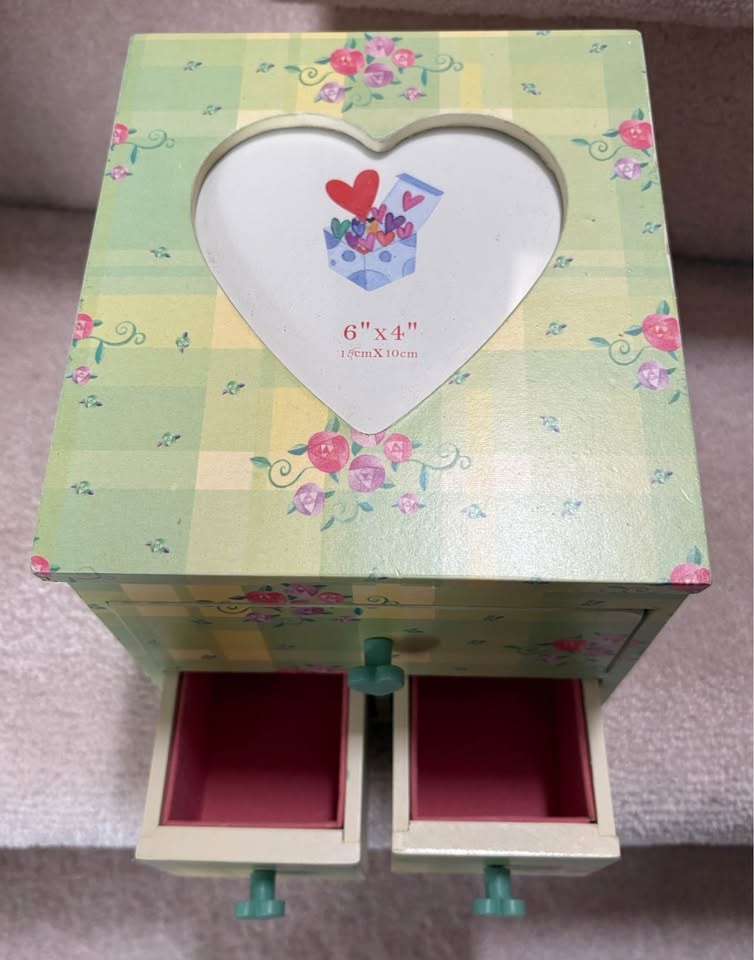 New Green Plaid Floral Jewelry Box with Photo Frame & Drawers - photo 4