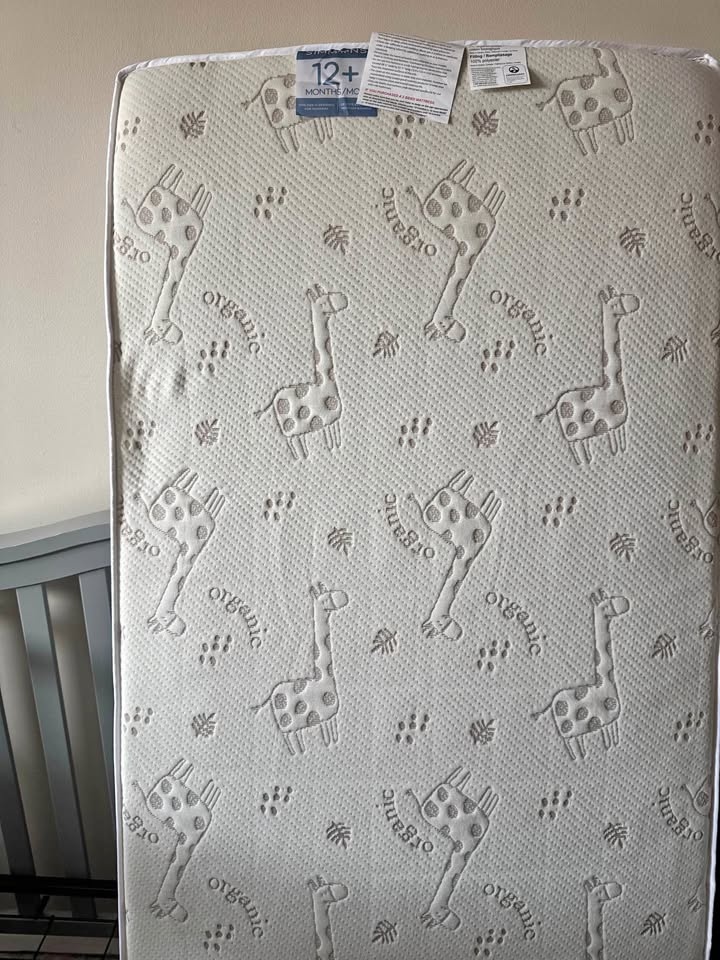 Baby/Toddler Bamboo Mattress – Like New