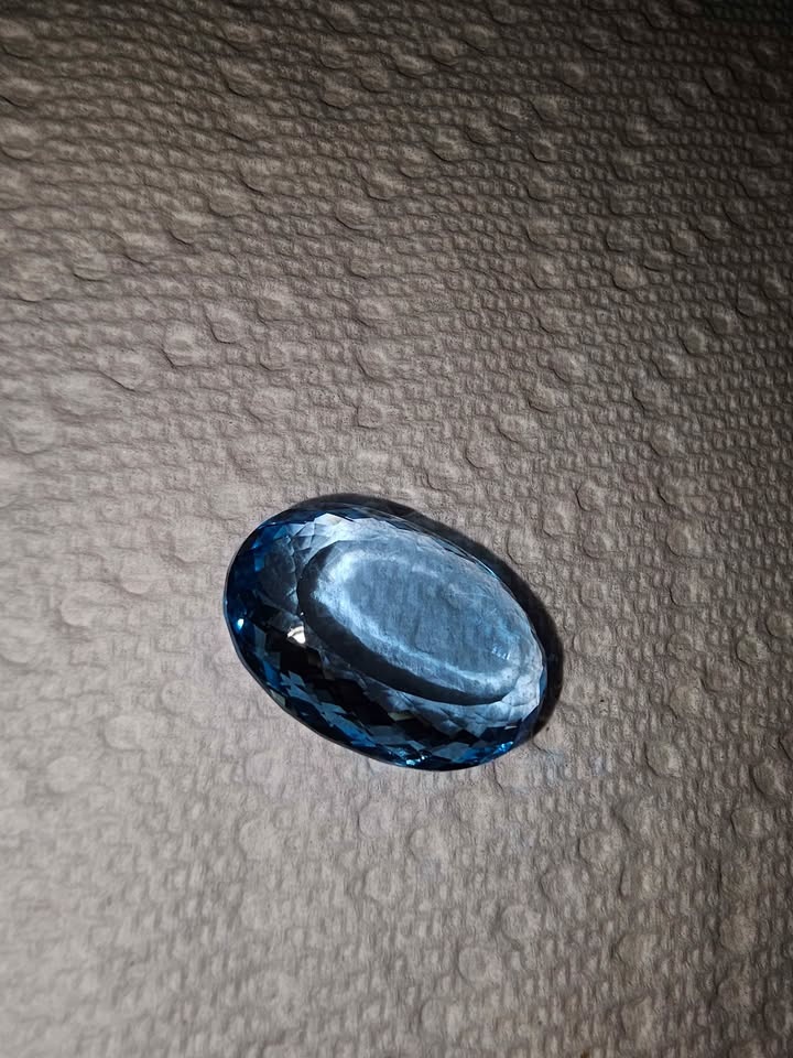 Natural Vivid Blue Topaz Oval Cut Gemstone 44.44 ct - photo 3