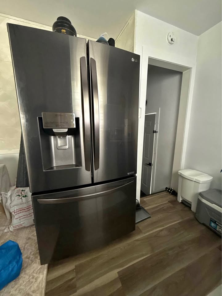LG Fridge (for parts)