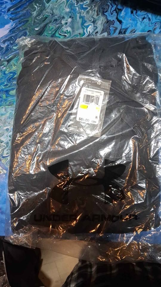 Underarmour black hoodie - medium - photo 3