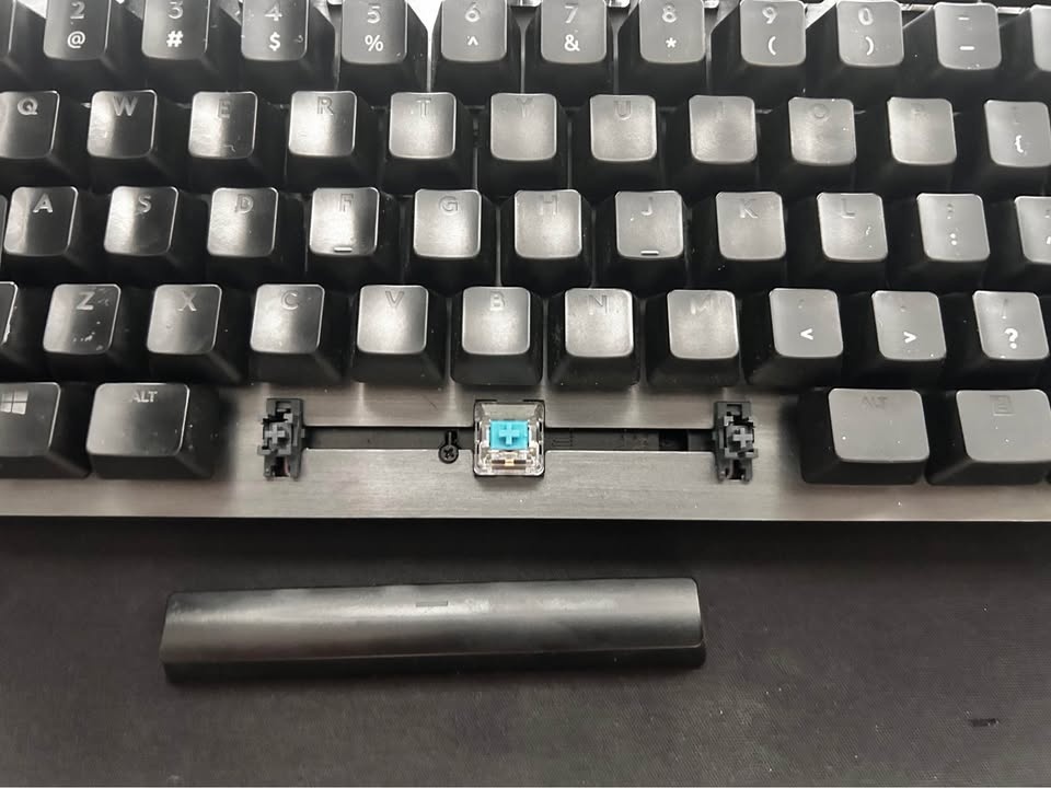 Logitech G513 Carbon Gaming Keyboard - photo 4