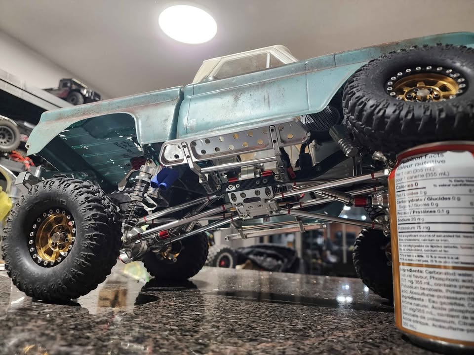 V2 Integy Billet Rock Crawler 1/10 - photo 3