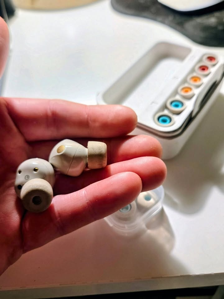 Sony WF-1000XM5 Noise Canceling Earbuds + Extras - photo 2